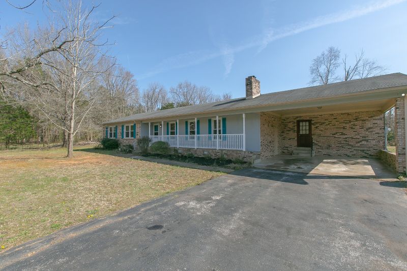 1676 Saddle Dr, Murfreesboro, TN 37130