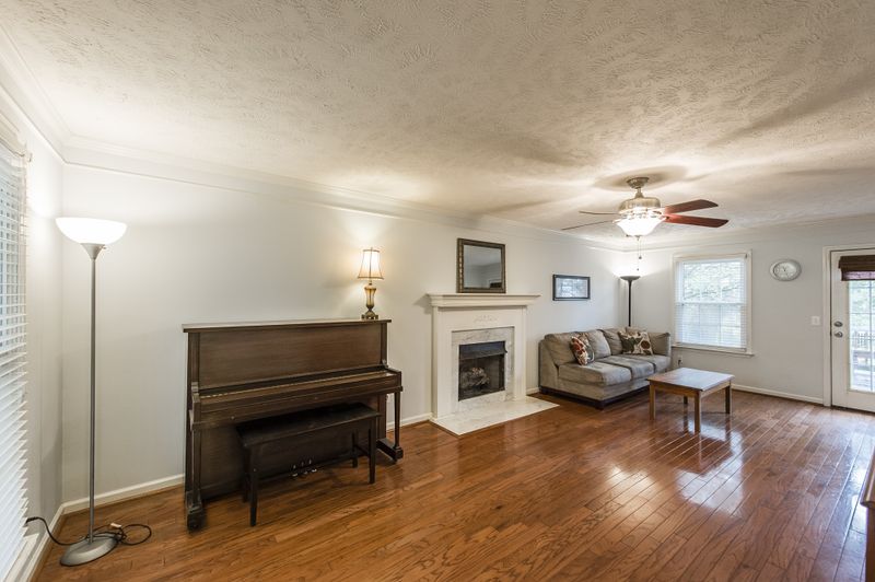 1525 Quantum Ct, Murfreesboro, TN 37128