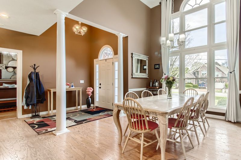 103 Briarcrest Ct E, Hendersonville, TN 37075