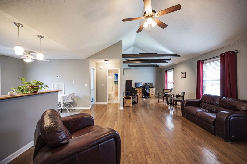 2076 Horncastle Dr, Murfreesboro, TN 37130
