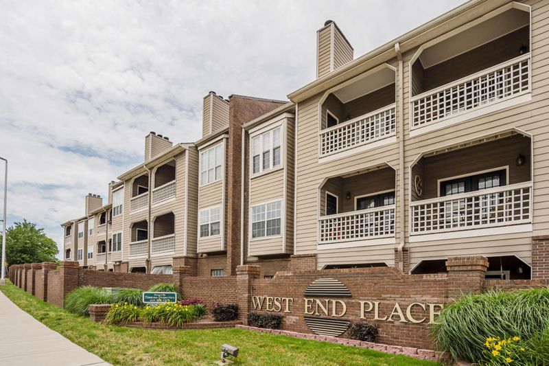 101 W End Pl #101, Nashville, TN 37205