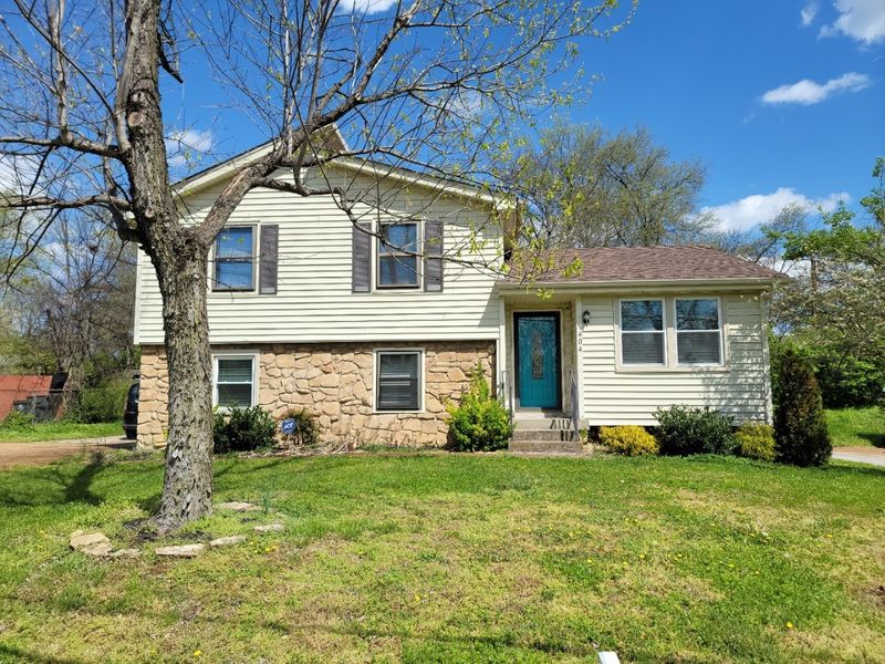404 Dawn Dr, Nashville, TN 37211