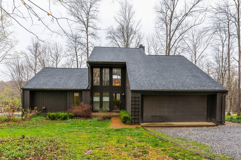 555 Dogwood Way, Burns, TN 37029