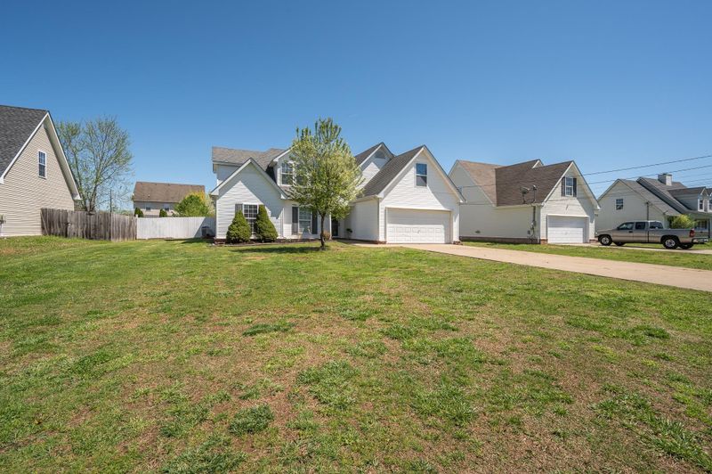 651 Crescent Rd, Murfreesboro, TN 37128