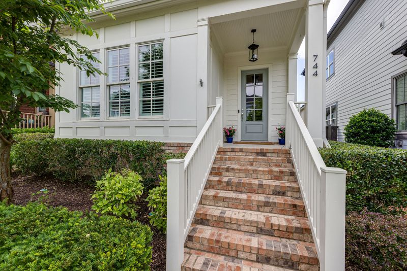 744 Shelley Ln, Franklin, TN 37064