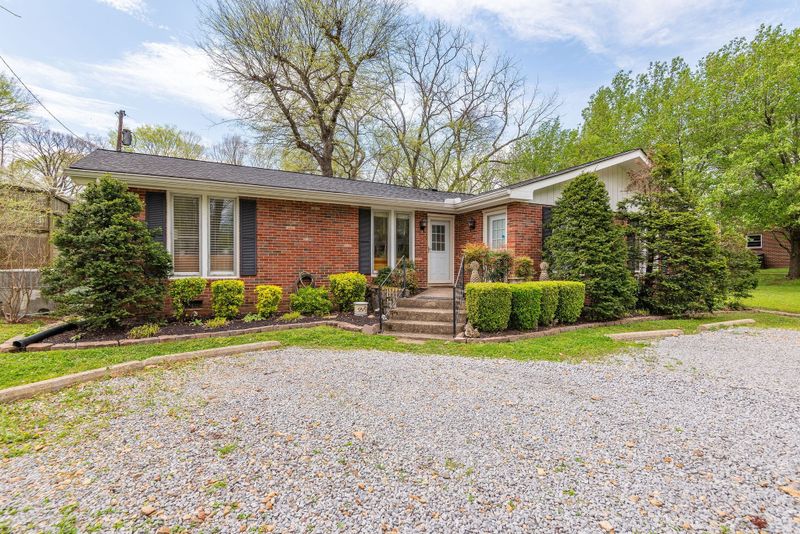 5235 Anchorage Dr, Nashville, TN 37220