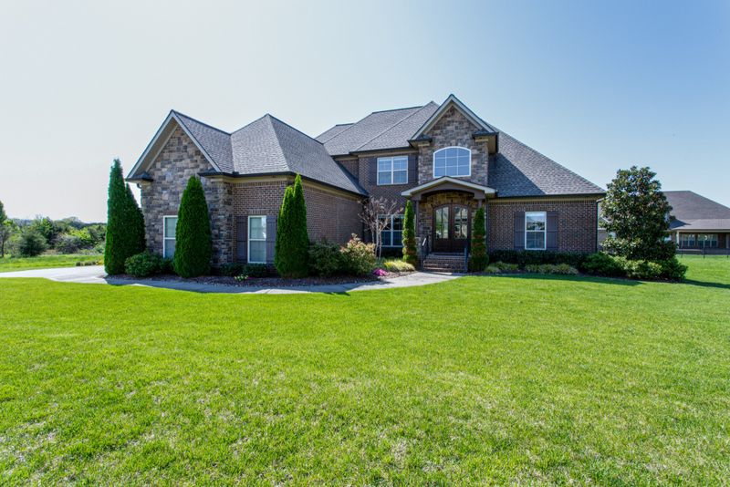 2038 Fairhaven Ln, Murfreesboro, TN 37128