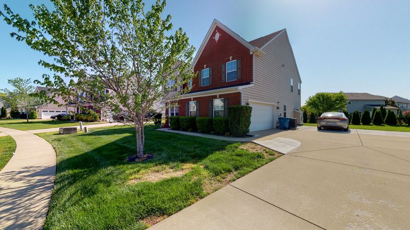 1025 Hamlet Dr, Murfreesboro, TN 37128