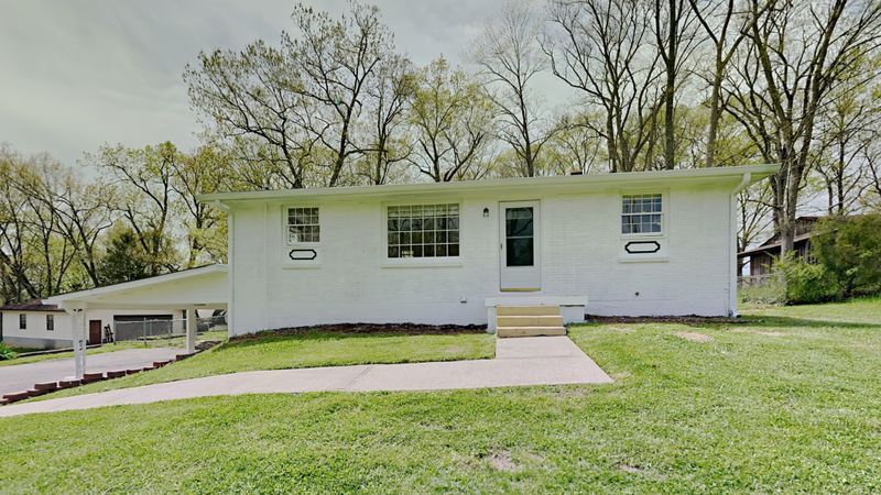 164 Cranwill Dr, Hendersonville, TN 37075