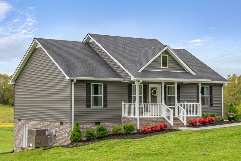 345 Parker Rd, Portland, TN 37148
