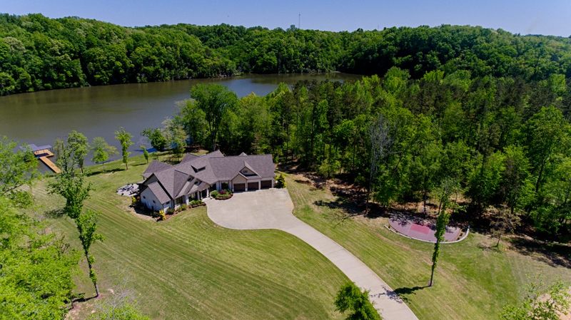 200 Freeman Dr, Rogersville, AL 35652