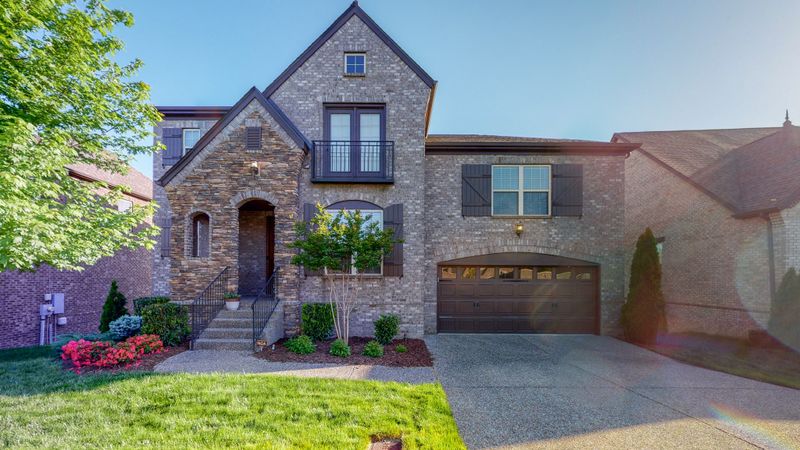 5201 Mountainbrook Cir, Hermitage, TN 37076