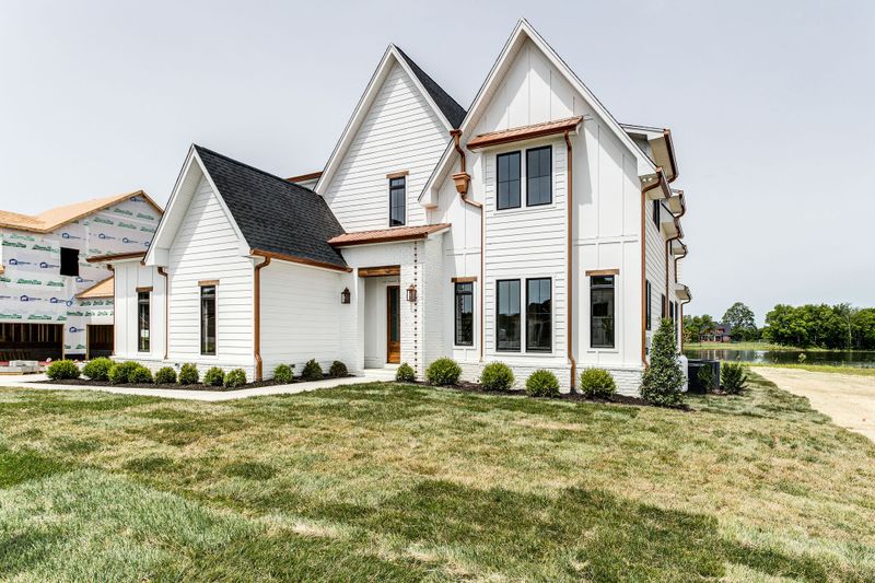 2638 Holly Springs Dr, Murfreesboro, TN 37128