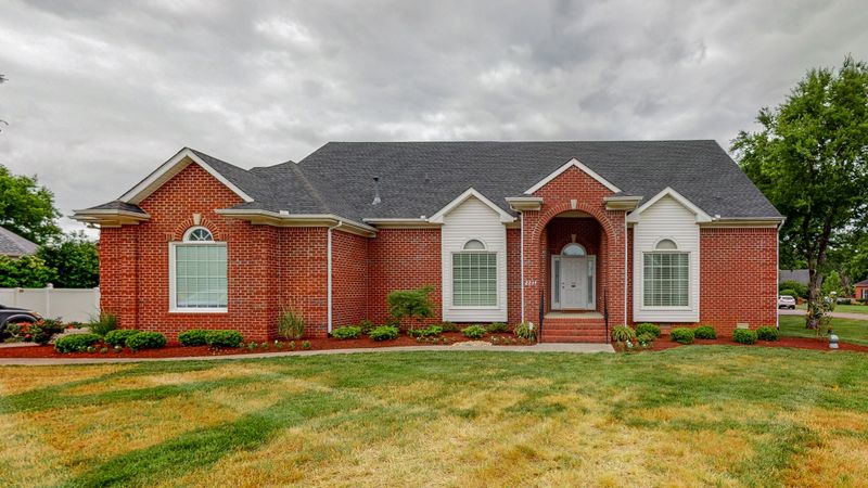 2211 Garrison Cv, Murfreesboro, TN 37130