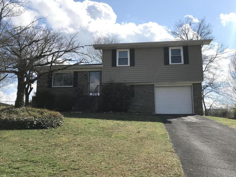 254 Pine St, Ringgold, GA 30736