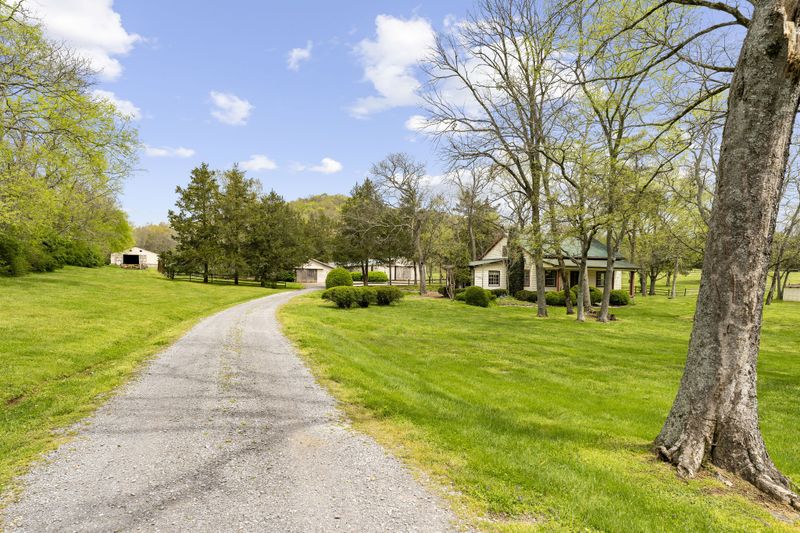 1186 Sneed Rd W, Franklin, TN 37069