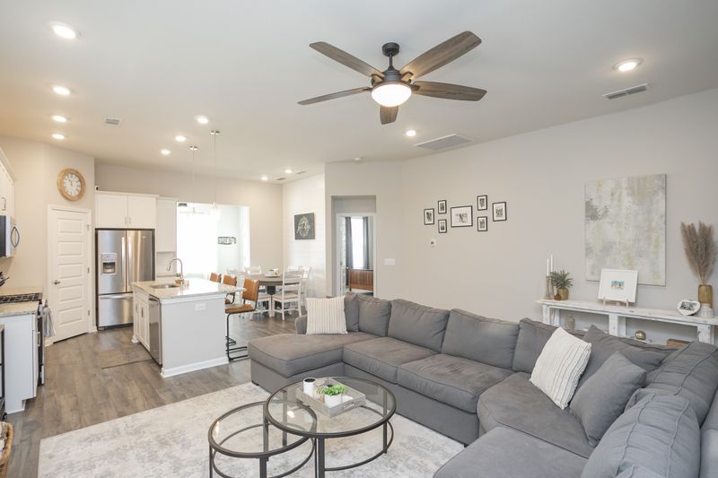 817 Sunset View Dr, Hermitage, TN 37076