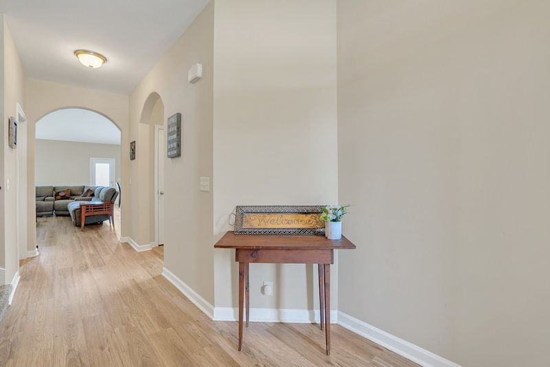 636 Creekbend Ln, Murfreesboro, TN 37129