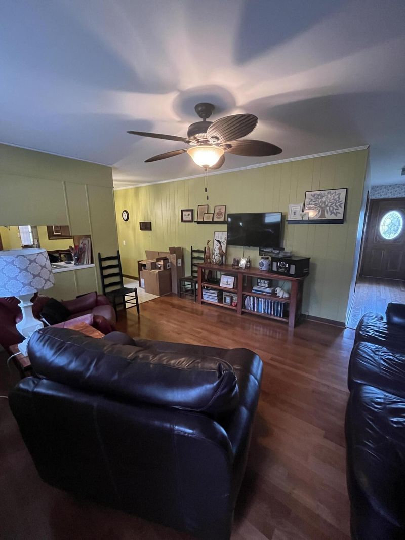1208 Vanderbilt Dr, Dalton, GA 30720