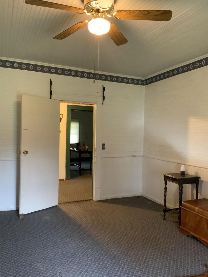 302 Wheeler Ave, Chickamauga, GA 30707