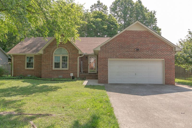 1215 Coventry Ln, Murfreesboro, TN 37128