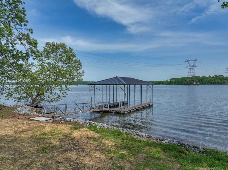 1094 Hickory Harbor Dr, Gallatin, TN 37066