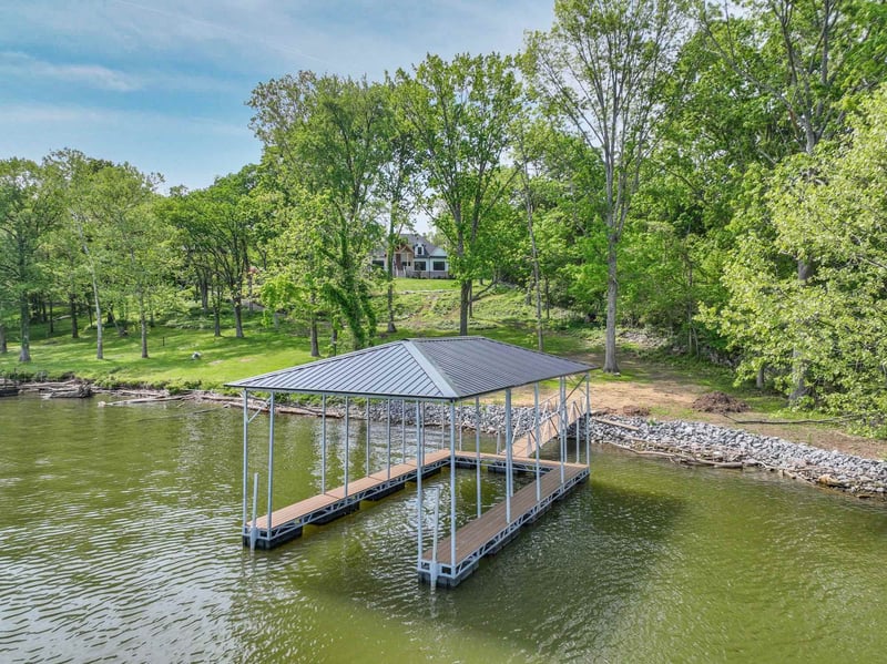 1094 Hickory Harbor Dr, Gallatin, TN 37066