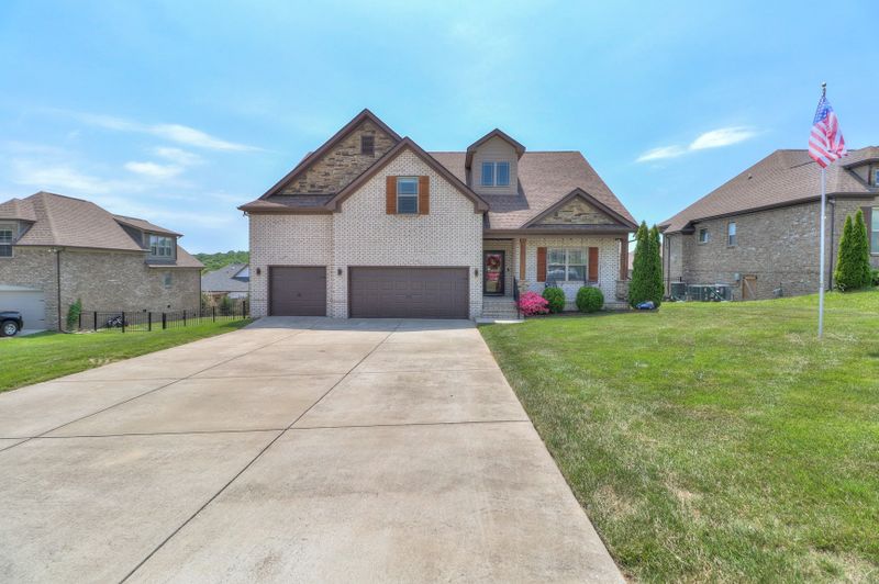 5531 Stonefield Dr, Smyrna, TN 37167