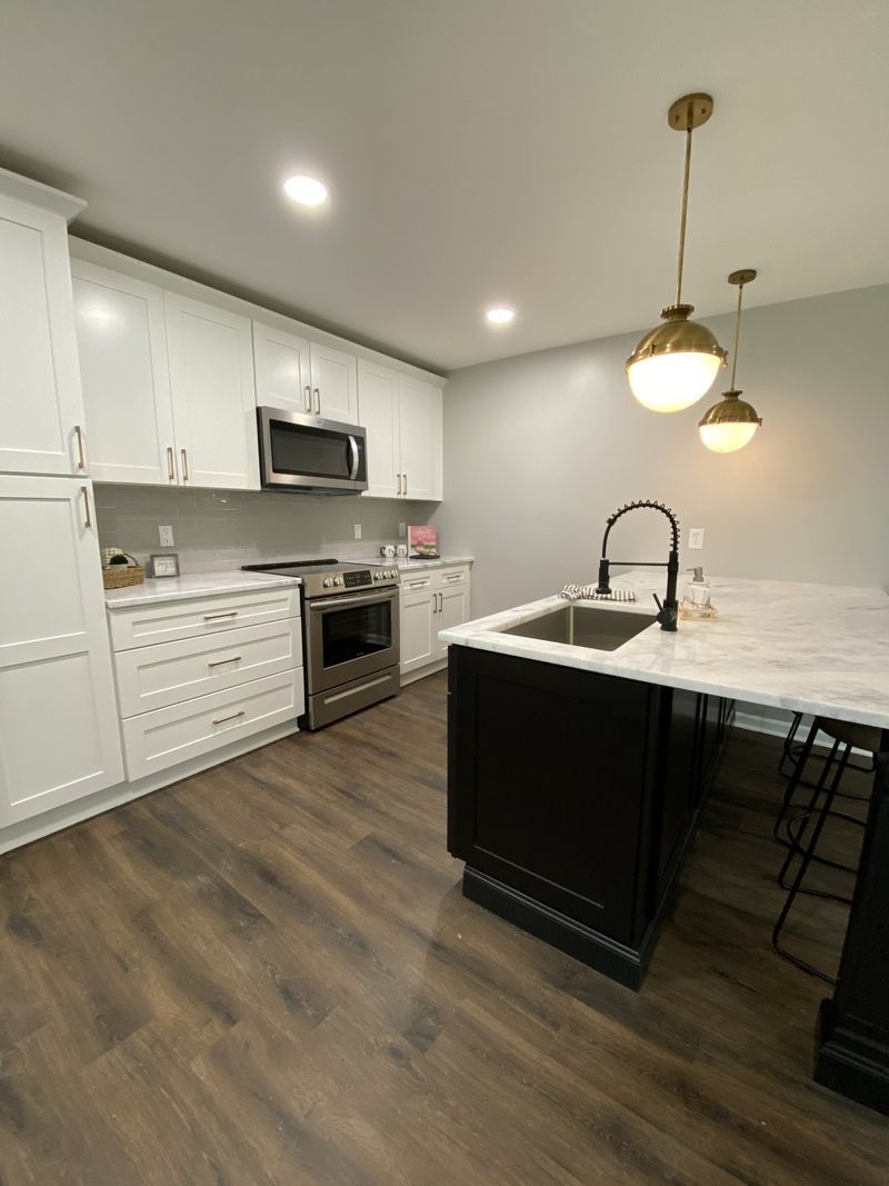 1725A Roger Ave, Nashville, TN 37207