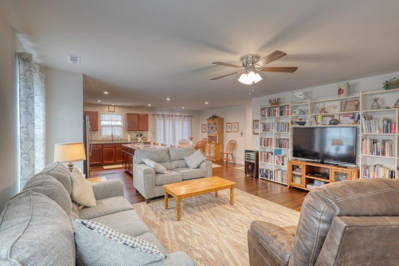 903 Wilkinson Ln, White House, TN 37188