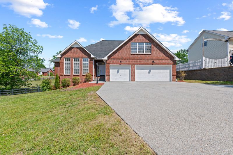129 River Chase Dr, Hendersonville, TN 37075