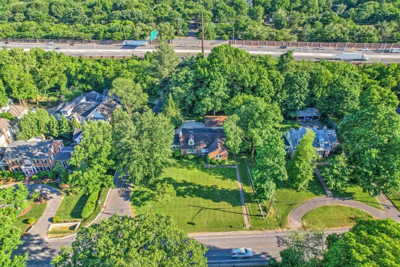 931 Gale Ln, Nashville, TN 37204