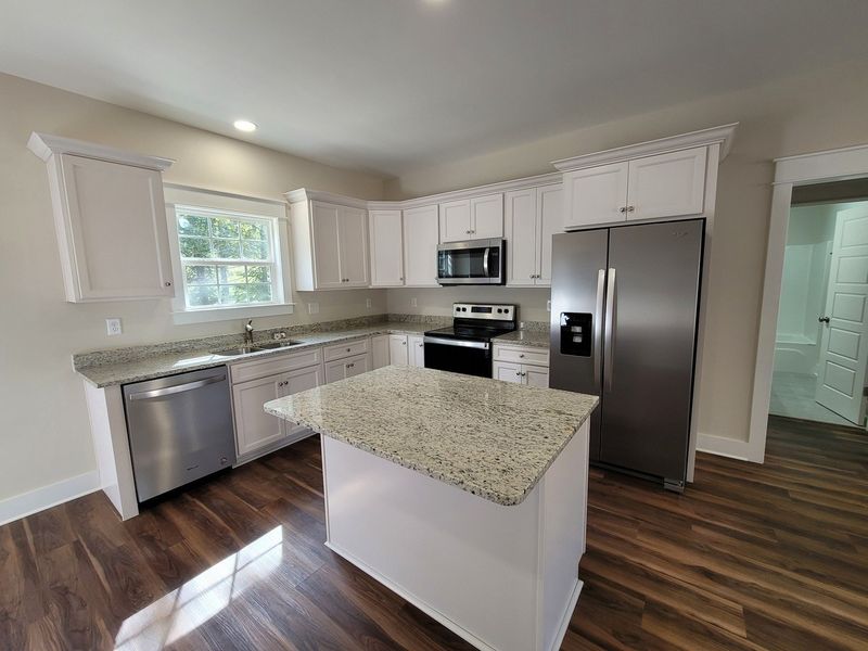 1047 Mulberry St, Burns, TN 37029