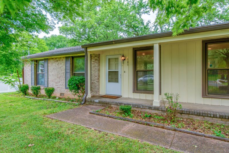 101 Crosslin Cir, Smyrna, TN 37167