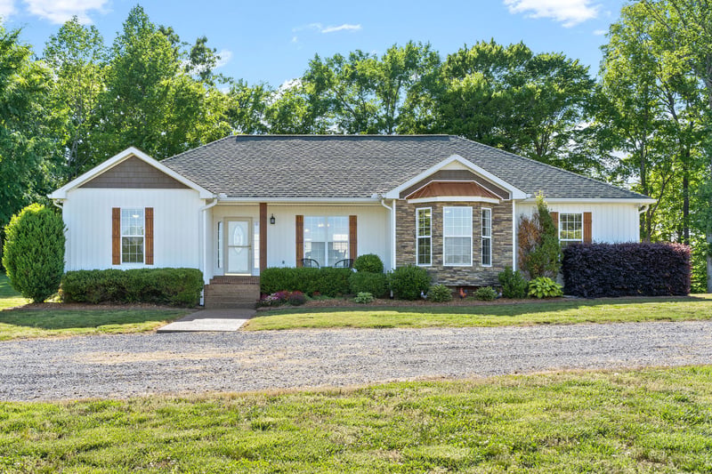 3212 Highway 49 E, Charlotte, TN 37036