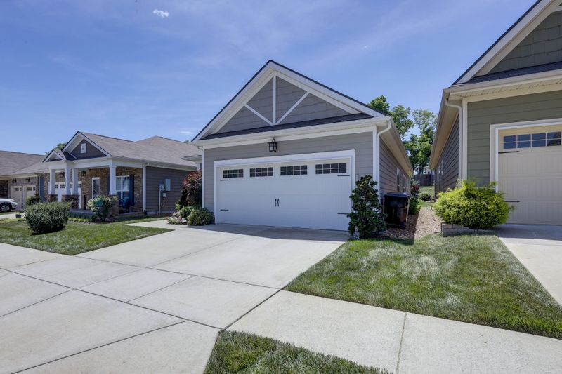 2533 Hanover Dr, Columbia, TN 38401