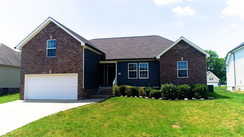 329 Brandywine Ln, Springfield, TN 37172