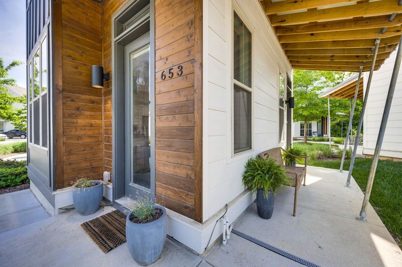 653 Nashua Ln, Nashville, TN 37209