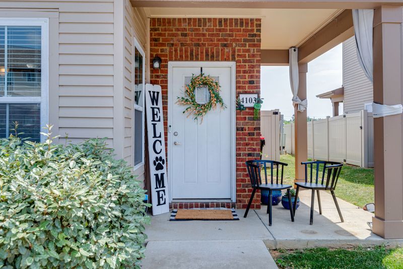 4103 George Buchanan Dr, La Vergne, TN 37086