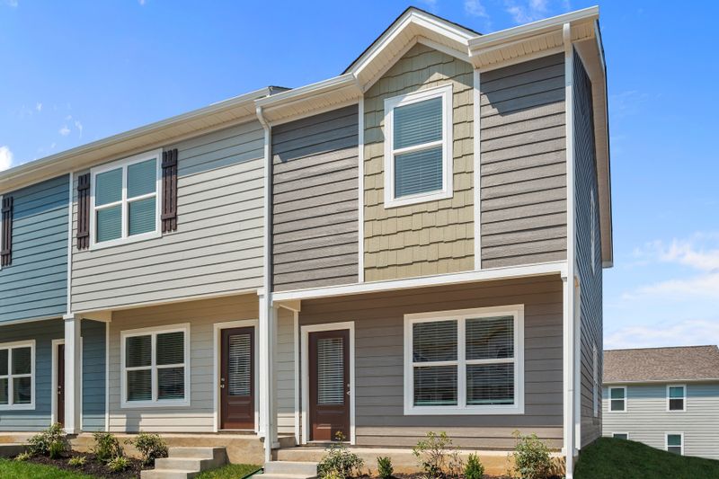 8064 Logan Dr, La Vergne, TN 37086