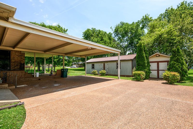210 Cedar Way Dr, Lebanon, TN 37087