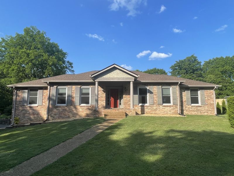 229 Bluegrass Dr, Hendersonville, TN 37075