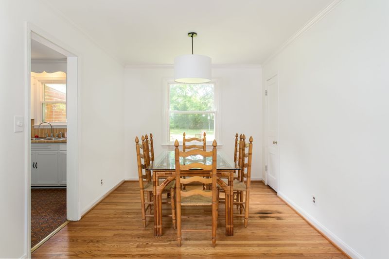 1110 Gibson Dr, Madison, TN 37115