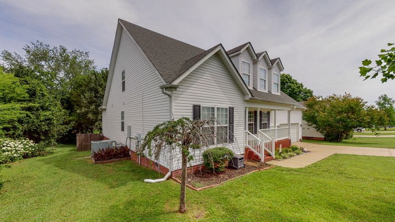 527 Heartland Ln, Murfreesboro, TN 37127
