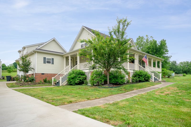 7881 Pinewood Rd, Fairview, TN 37062