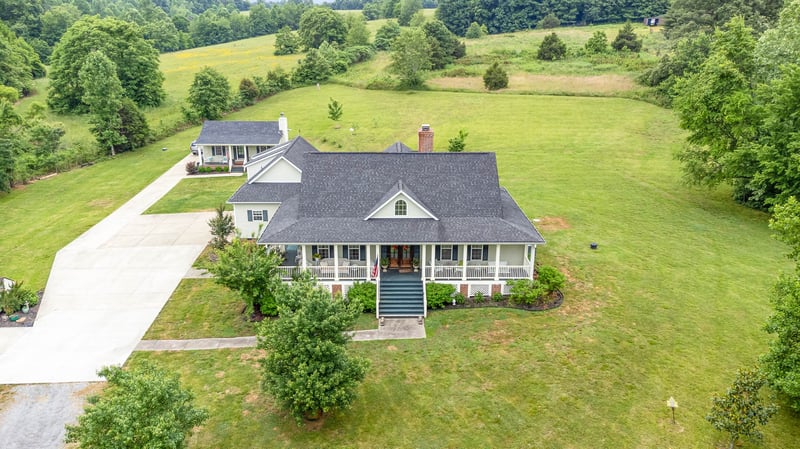 7881 Pinewood Rd, Fairview, TN 37062