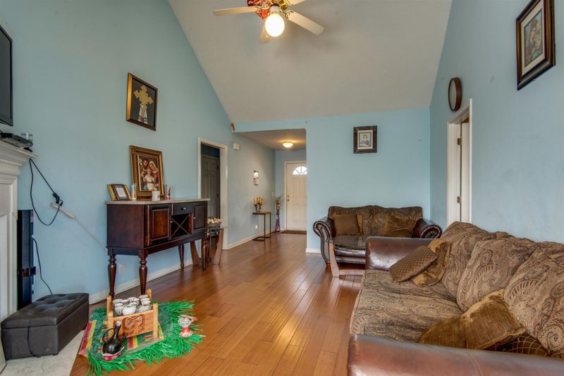 6421 Wildgrove Dr, Antioch, TN 37013