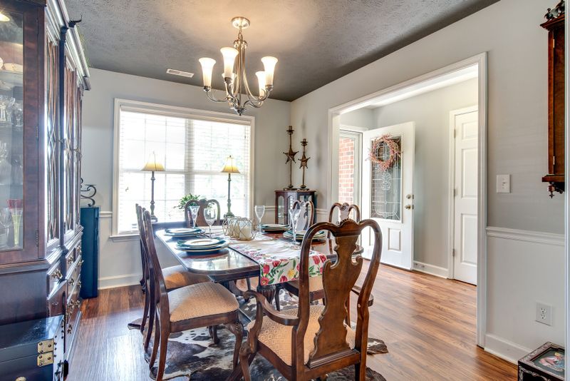 1026 Coral Dr, Murfreesboro, TN 37127