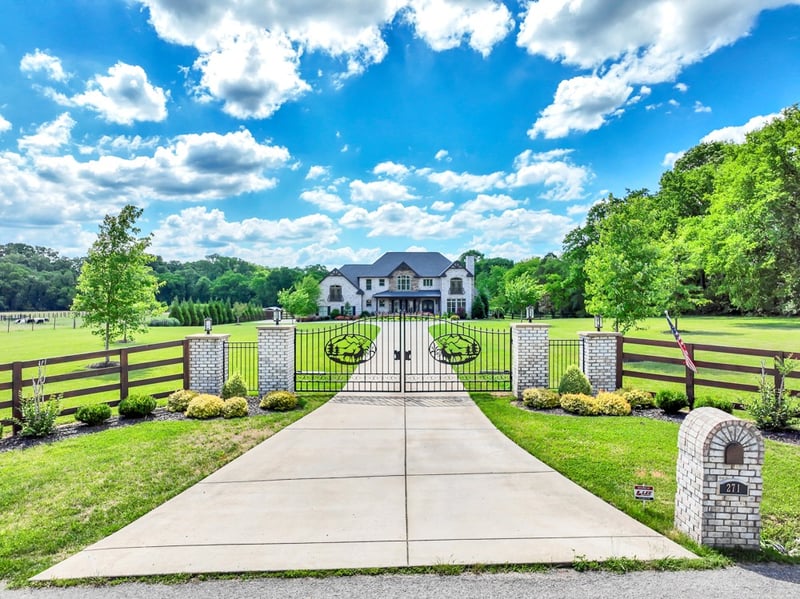 271 Kirk Ln, Gallatin, TN 37066
