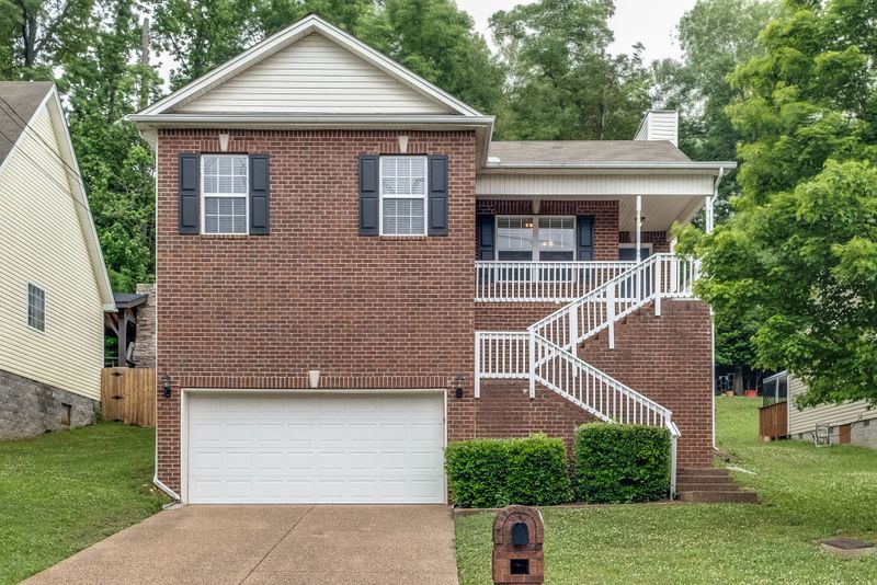 1652 Bridgecrest Dr, Antioch, TN 37013